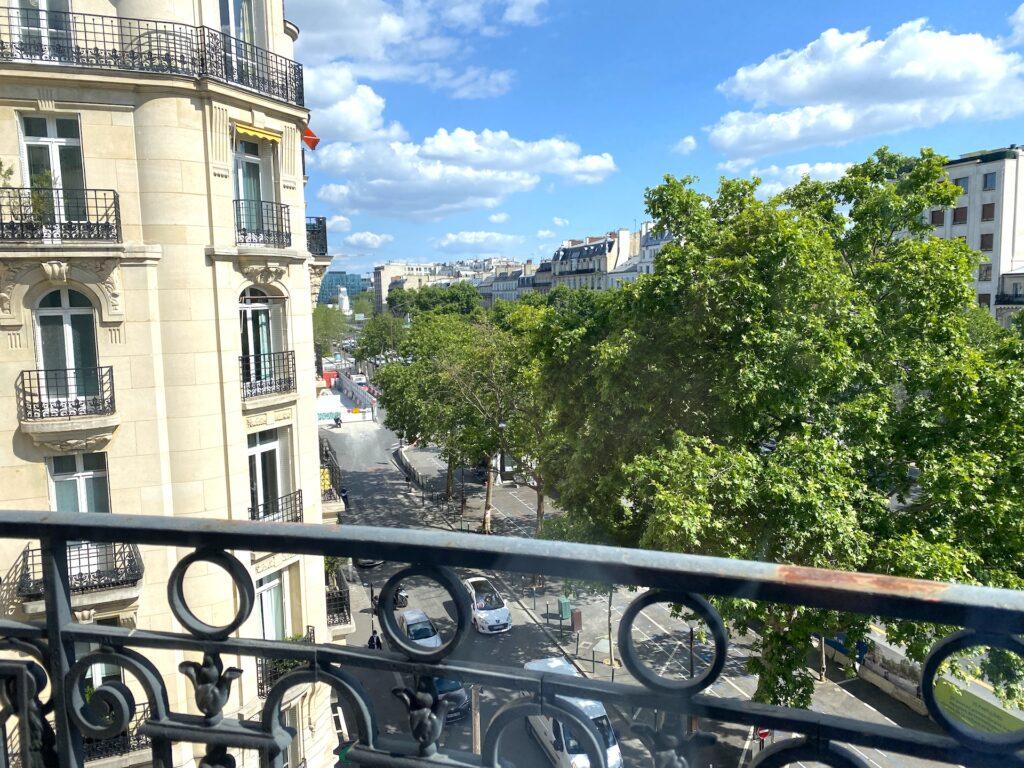  Neuilly  Metro Sablons  4 eme tage plein sud Ausmeister